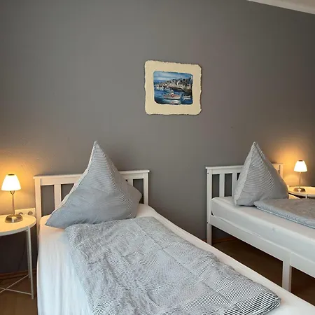 Ferienhaus, *